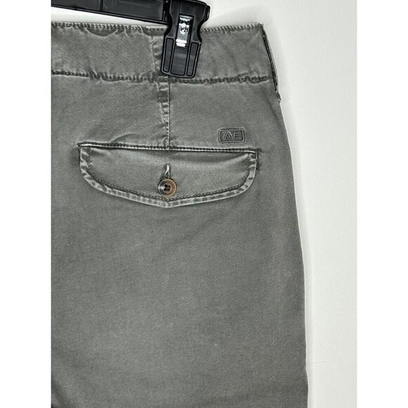 American Eagle Men's Bermuda shorts Sz 28 Green Flat front chino shorts - Picture 3 of 10